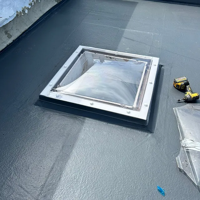 Flat roof with skylight